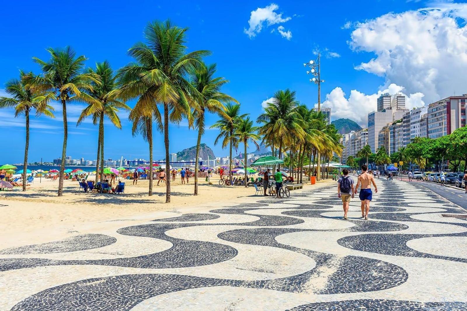 Bn13 - Apto Espacoso A 4 Min Da Copacabana Apartment Rio de Janeiro